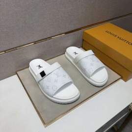Picture of Louis Vuitton Slippers _SKULVsz38-44hnx04111512